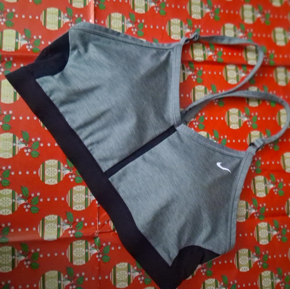 🔥Nike SET OF 3 Sports Bra Size XXL. MINT CONDITION - Picture 9 of 11